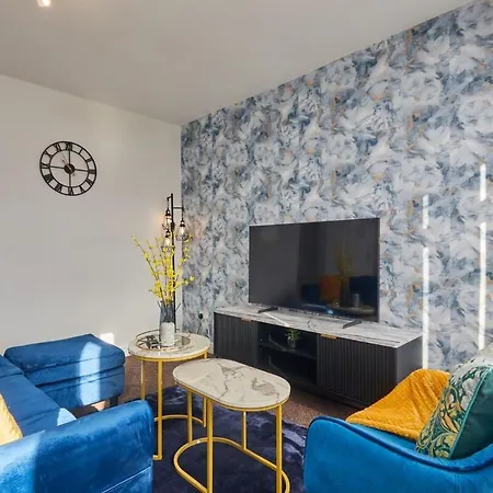 بيت للعطل 5 Beds House - Perfect For Contractors & Families - Private Parking ليدز